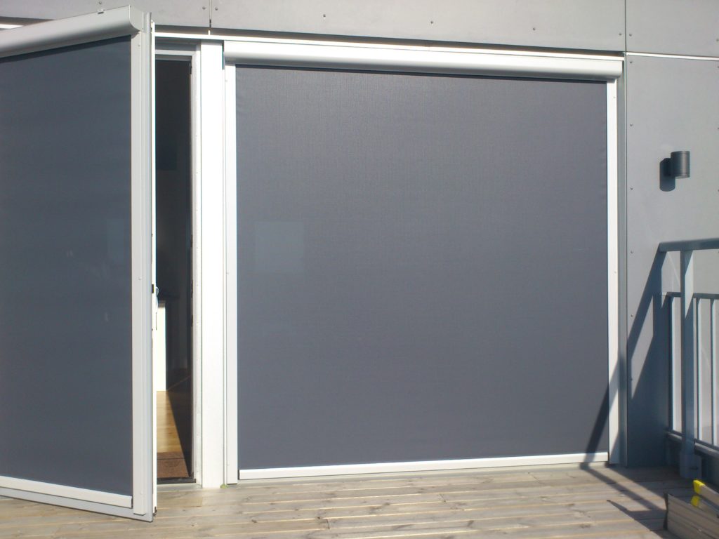 Vertikalmarkis Perfekt för hem i blåsiga miljöer Ljus & Comfort